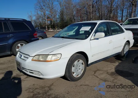 2001 Honda Accord 3.0 Lx из США, поврежденный, VIN 1HGCG16471A011048